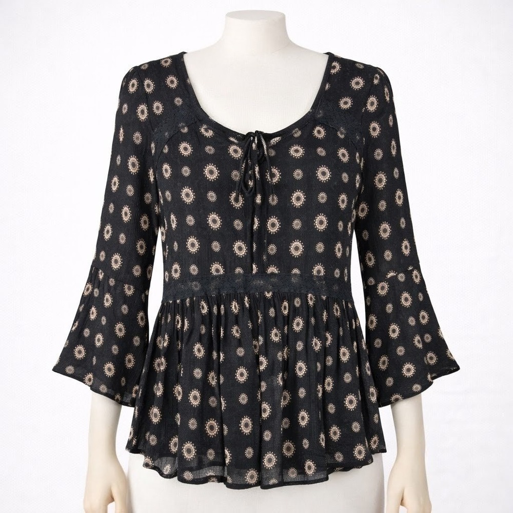 Lace Sunburst Milkmaid Babydoll Top Size M Black Bell Sleeve Cottagecore Boho‎